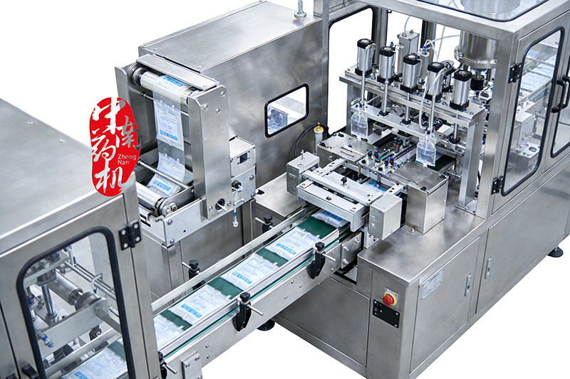 DSYD-01型非PVC膜軟袋大輸液生產(chǎn)設(shè)備 DSYD-01型非PVC膜軟袋大輸液生產(chǎn)設(shè)備